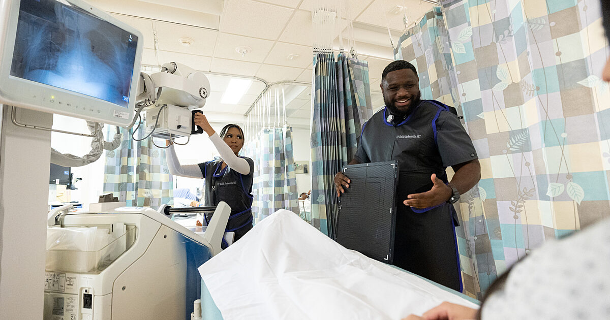 Radiologic technologist performing a diagnostic imaging scan during National Radiologic Technology Week 2025, highlighting the importance of early detection.